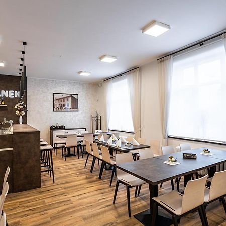 Hotel Jordanek Opočno Extérieur photo