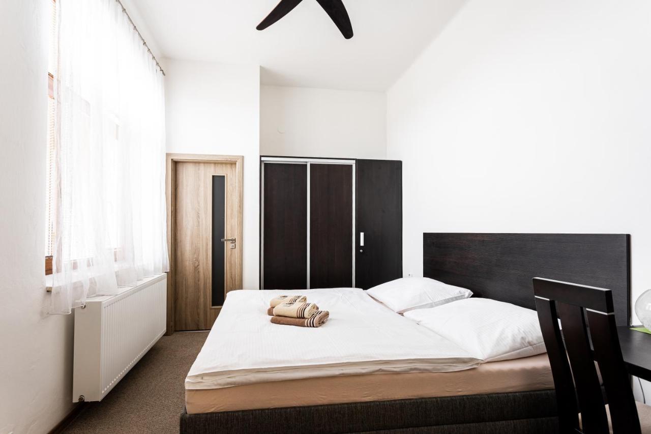Hotel Jordanek Opočno Extérieur photo